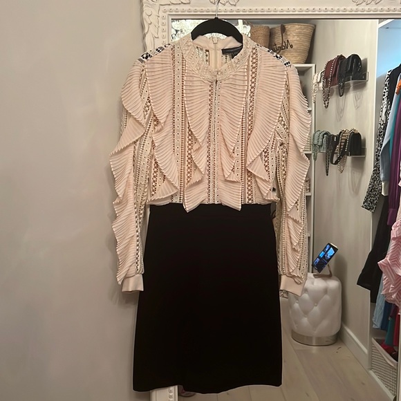 French Connection Dresses & Skirts - French Connection Ruffle Dress